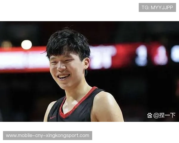 开拓者主帅回应质疑：杨瀚森需在三方面改进才能上场