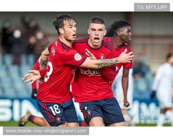 巴西队任意球战术多样，成为破局关键手段