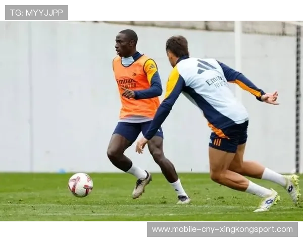 皇马巴斯克斯边路助攻训练：展现速度与精准的完美结合